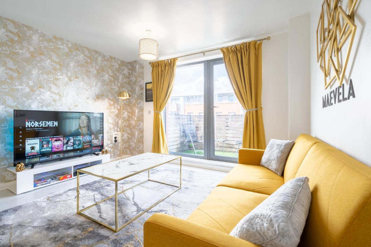 Maevela Apartments - Ultra Lavish Luxury 2 Bed Apartment City Centre - With Balcony - Free Secure Parking - Ps4 & Smart Tv'S Birmingham Exterior foto